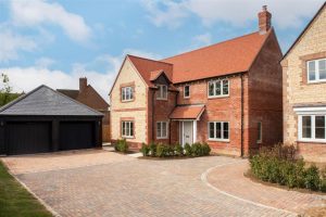 Newton Reach, Long Crendon, Buckinghamshire